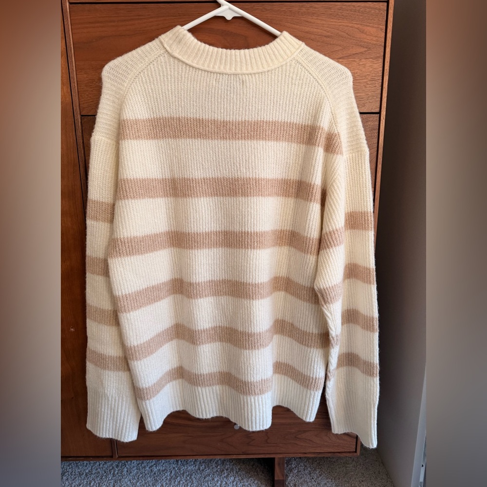 American Eagle Outfitters | Stripped Cream and Tan - Picture 4 of 10